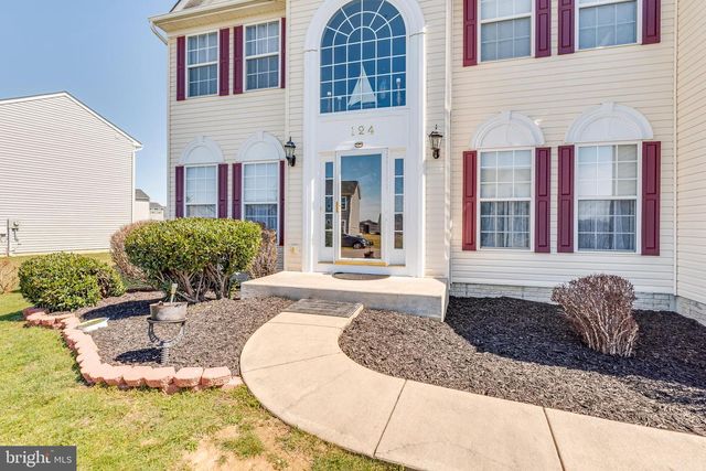 124 CHANDLERS GLEN DR, Bunker Hill, WV 25413