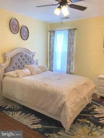 124 CHANDLERS GLEN DR, Bunker Hill, WV 25413