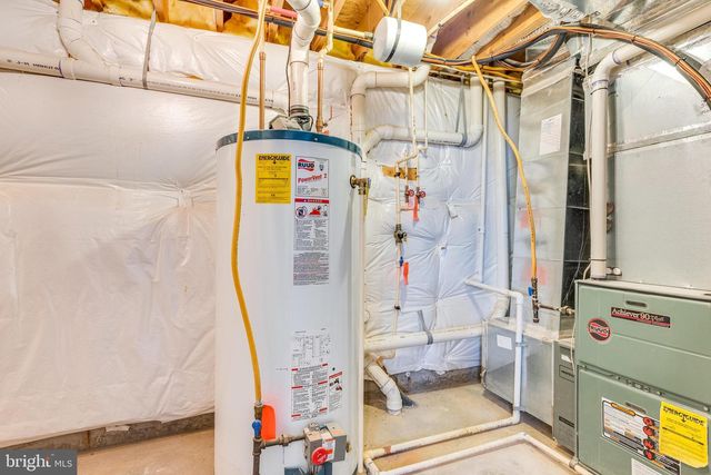 124 CHANDLERS GLEN DR, Bunker Hill, WV 25413