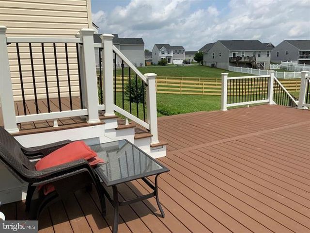 124 CHANDLERS GLEN DR, Bunker Hill, WV 25413