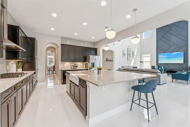16776 BROADWATER AVENUE, Winter Garden, FL 34787