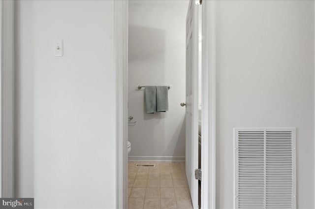 20 DRENNEN CT, Shepherdstown, WV 25443