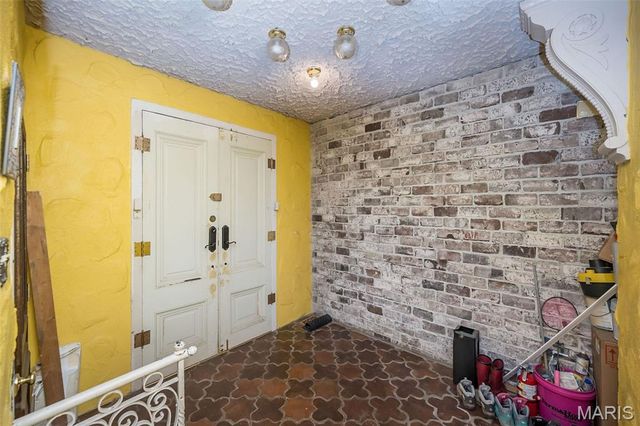 235 Quindaro Drive, Florissant, MO 63034