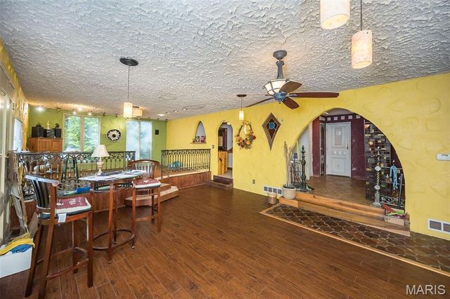235 Quindaro Drive, Florissant, MO 63034