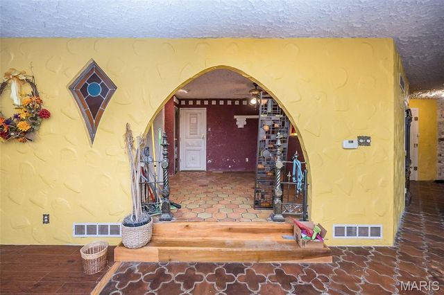 235 Quindaro Drive, Florissant, MO 63034