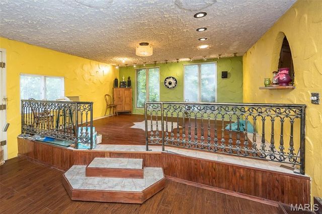 235 Quindaro Drive, Florissant, MO 63034