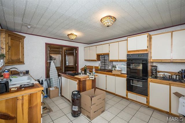 235 Quindaro Drive, Florissant, MO 63034