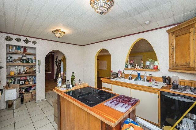 235 Quindaro Drive, Florissant, MO 63034