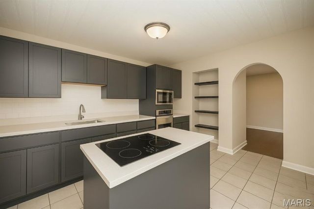 235 Quindaro Drive, Florissant, MO 63034