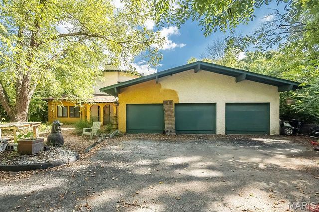 235 Quindaro Drive, Florissant, MO 63034