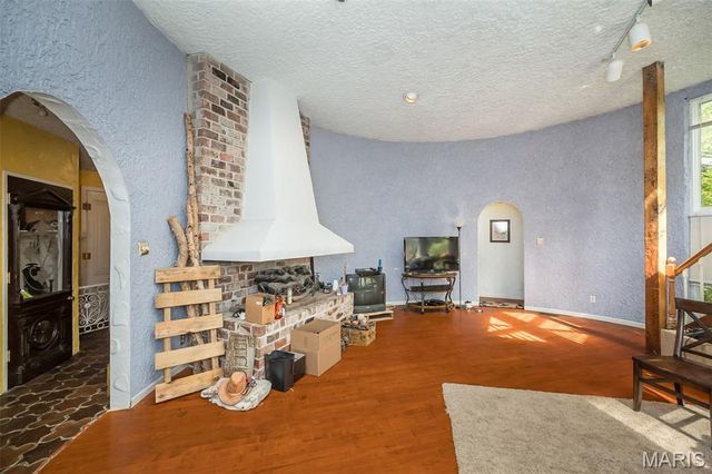 235 Quindaro Drive, Florissant, MO 63034