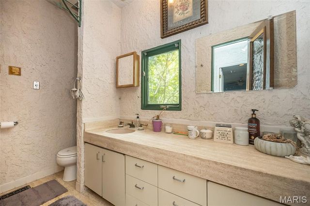 235 Quindaro Drive, Florissant, MO 63034