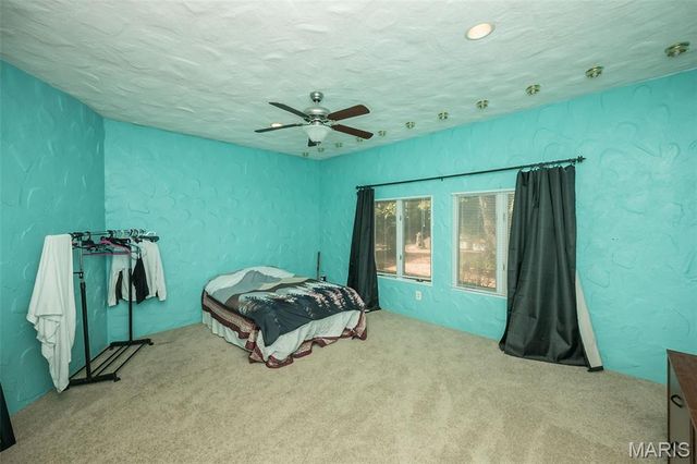 235 Quindaro Drive, Florissant, MO 63034
