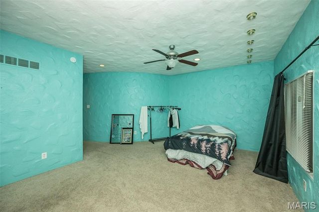 235 Quindaro Drive, Florissant, MO 63034