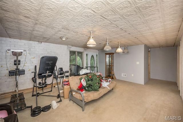 235 Quindaro Drive, Florissant, MO 63034
