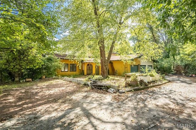 235 Quindaro Drive, Florissant, MO 63034