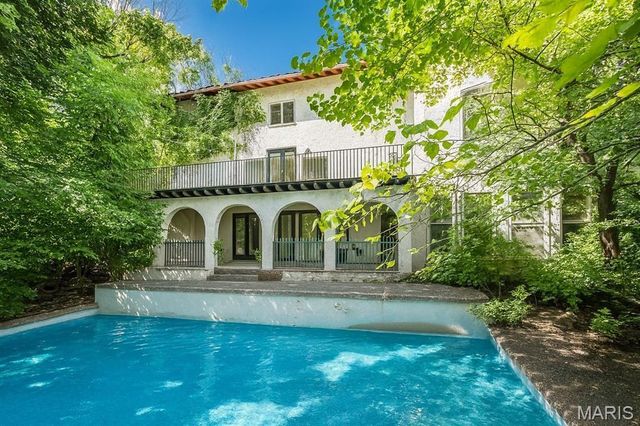 235 Quindaro Drive, Florissant, MO 63034