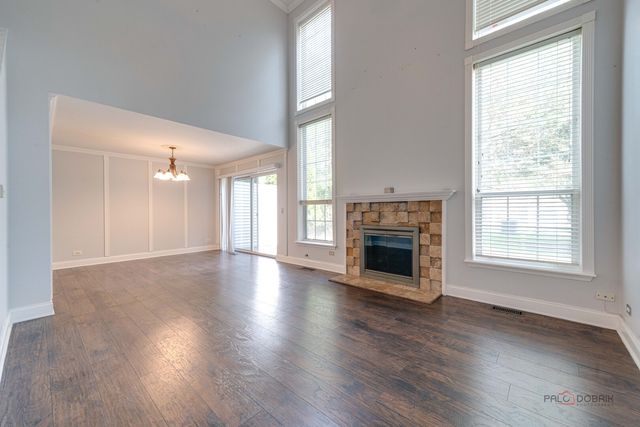 115 Meadowbrook Lane 115, Lake Bluff, IL 60044
