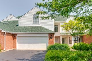 115 Meadowbrook Lane 115, Lake Bluff, IL 60044