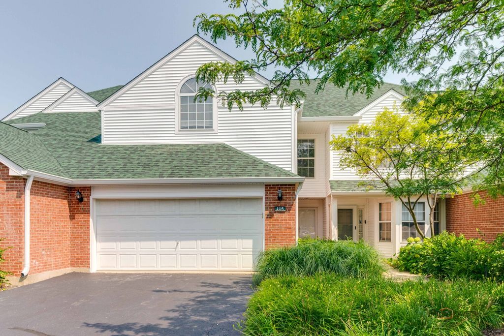 115 Meadowbrook Lane 115, Lake Bluff, IL 60044