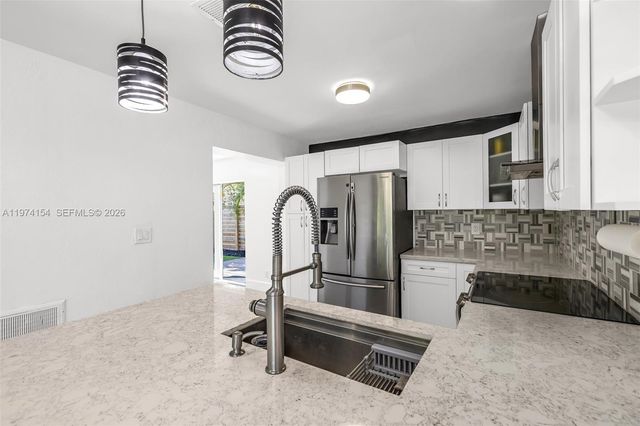 1151 NE 42nd Ct, Pompano Beach, FL 33064