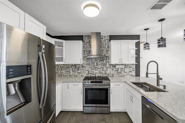 1151 NE 42nd Ct, Pompano Beach, FL 33064