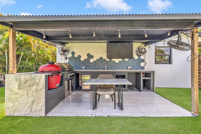 1151 NE 42nd Ct, Pompano Beach, FL 33064