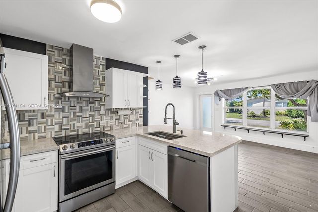 1151 NE 42nd Ct, Pompano Beach, FL 33064