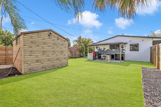 1151 NE 42nd Ct, Pompano Beach, FL 33064