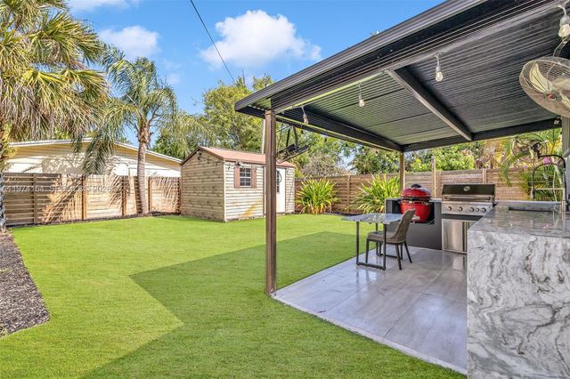 1151 NE 42nd Ct, Pompano Beach, FL 33064