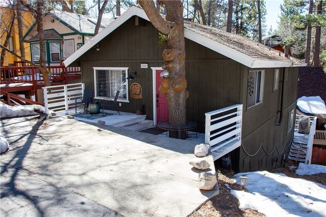 33067 Robin, Running Springs, CA 92382