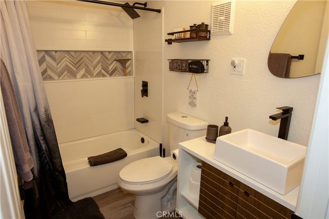 33067 Robin, Running Springs, CA 92382