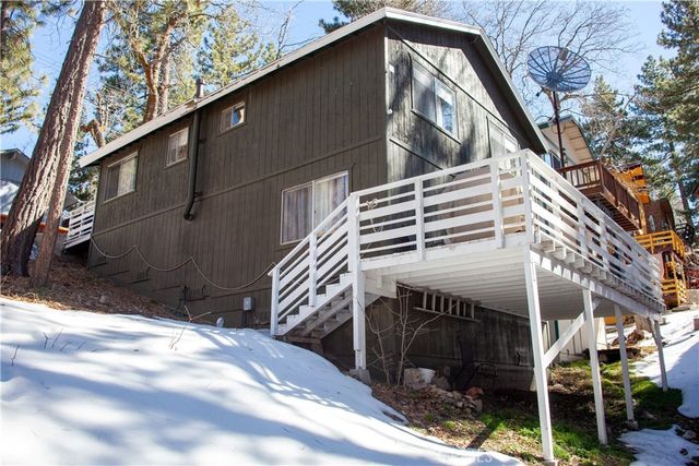 33067 Robin, Running Springs, CA 92382