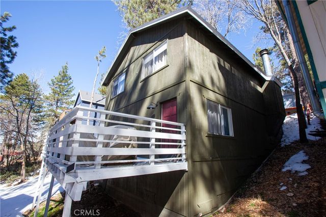 33067 Robin, Running Springs, CA 92382