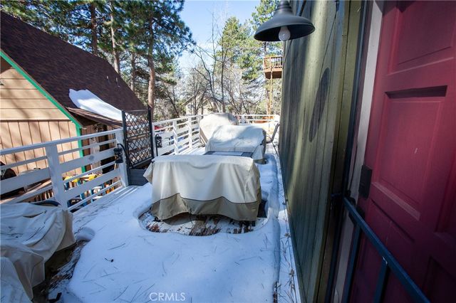 33067 Robin, Running Springs, CA 92382