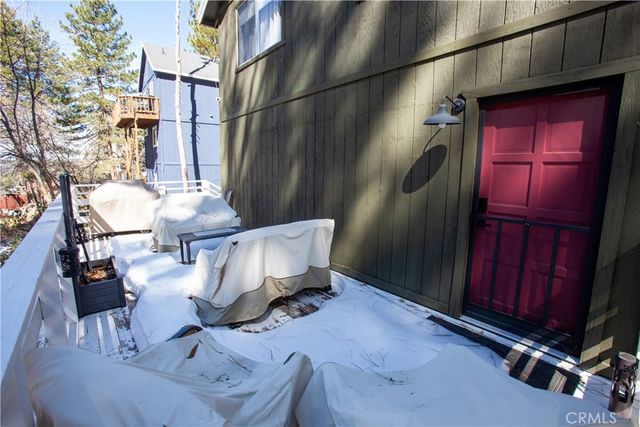 33067 Robin, Running Springs, CA 92382