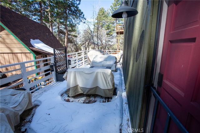 33067 Robin, Running Springs, CA 92382