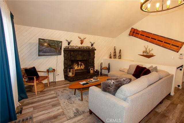 33067 Robin, Running Springs, CA 92382