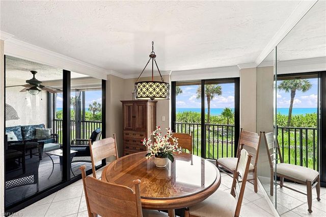10475 Gulf Shore DR 114, Naples, FL 34108