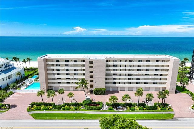 10475 Gulf Shore DR 114, Naples, FL 34108