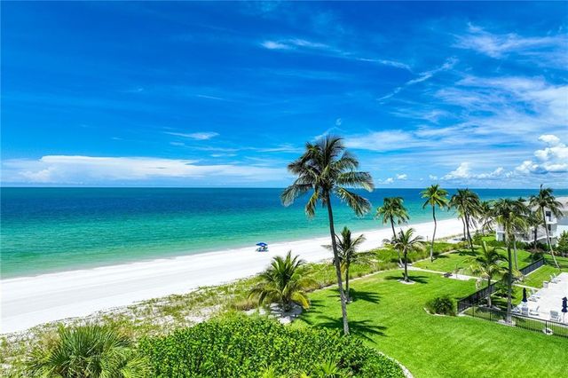 10475 Gulf Shore DR 114, Naples, FL 34108