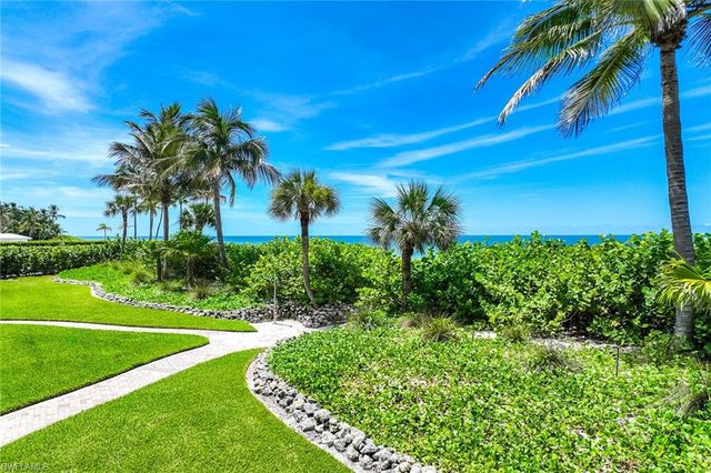 10475 Gulf Shore DR 114, Naples, FL 34108