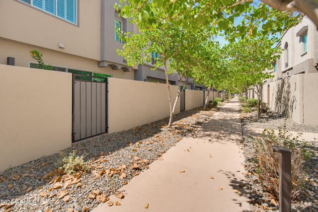 7492 E VIA DE LUNA Drive, Scottsdale, AZ 85255