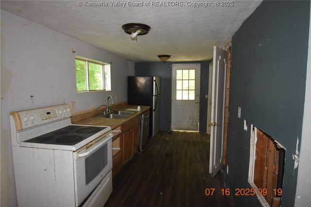 168 Harmon Road, Charleston, WV 25314