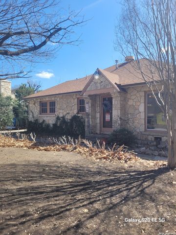 250 W Mandalay, San Antonio, TX 78212