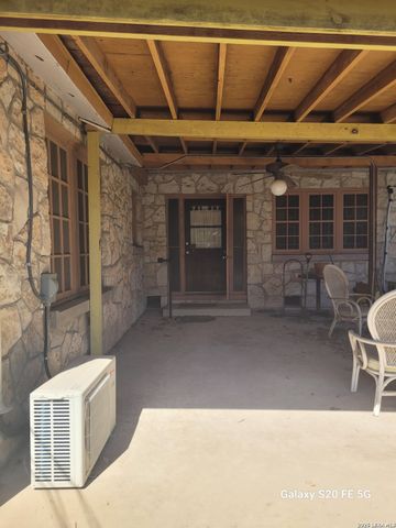 250 W Mandalay, San Antonio, TX 78212