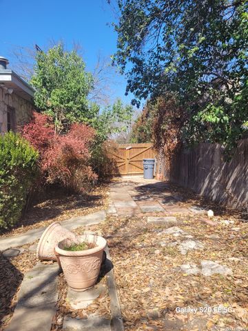 250 W Mandalay, San Antonio, TX 78212