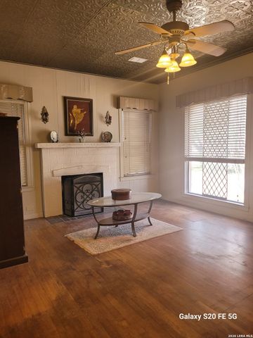 250 W Mandalay, San Antonio, TX 78212