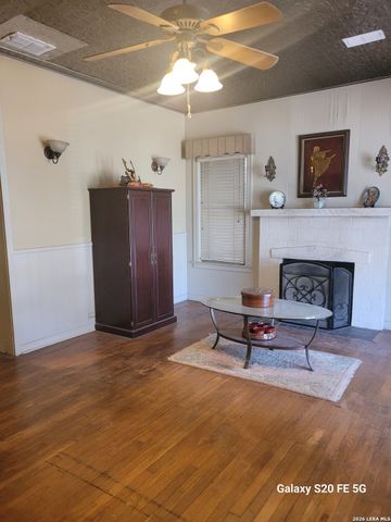 250 W Mandalay, San Antonio, TX 78212