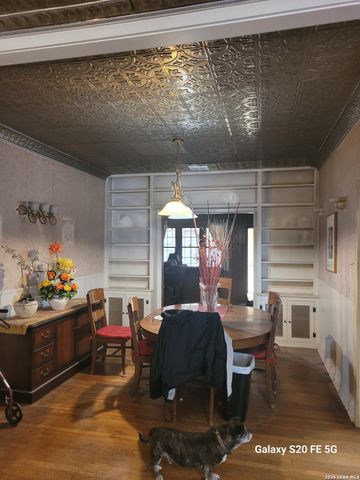 250 W Mandalay, San Antonio, TX 78212